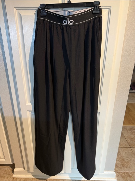 ALO Yoga Pants - ALO Yoga Workout Black Wide-Leg Lounge Joggers with Branded Waistband